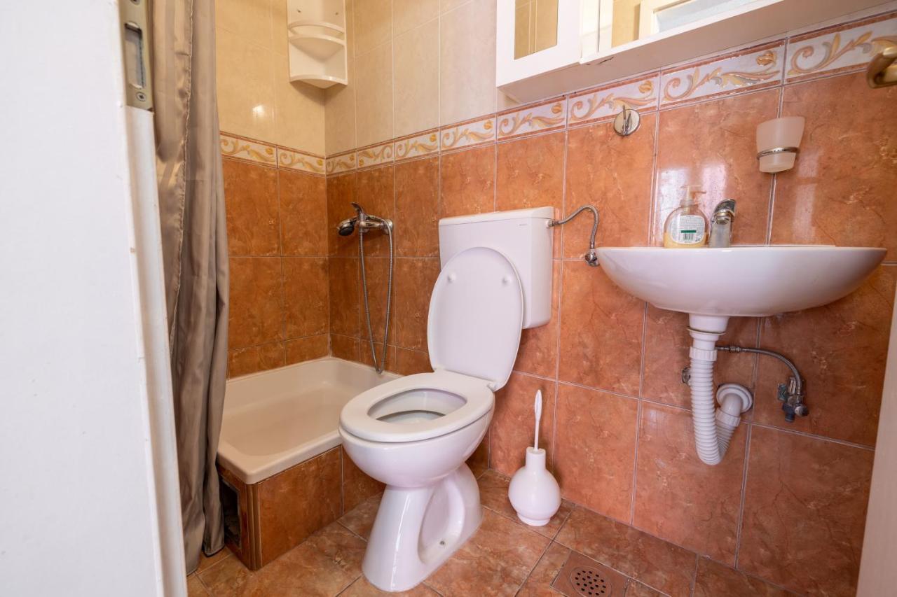 Guesthouse Rebecca Makarska Exterior foto